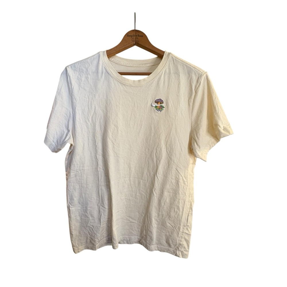 Nike Cream Short-Sleeve Crewneck T-Shirt with Small Mushroom Patch